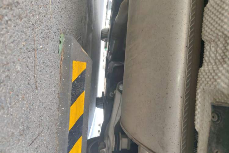 Used Volvo V60 2024 B5 Zhiyuan Luxury Edition Chassis Rear