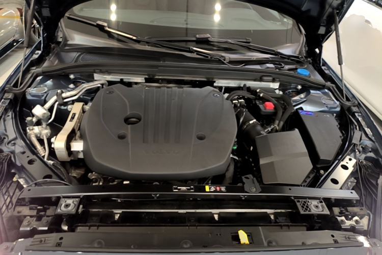 Used Volvo V60 2024 B5 Zhiyuan Luxury Edition Engine Bay