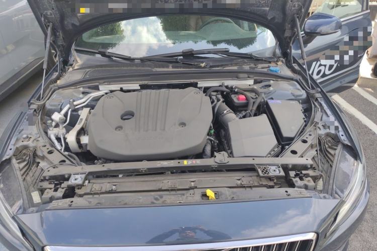 Used Volvo V60 2024 B5 Zhiyuan Luxury Edition Engine Bay