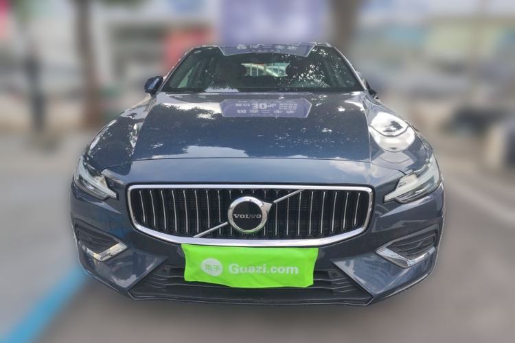Used Volvo V60 2024 B5 Zhiyuan Luxury Edition Front