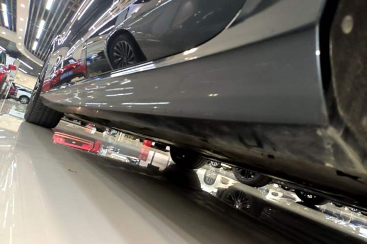 Used Volvo V60 2024 B5 Zhiyuan Luxury Edition Left Side Sill