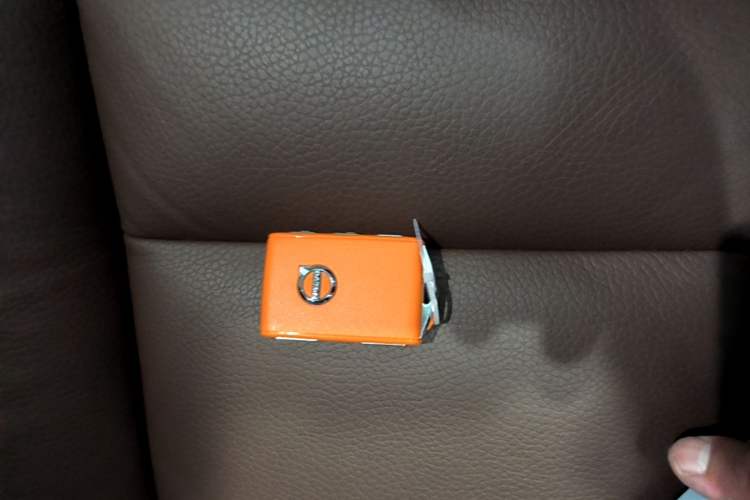 Used Volvo V60 2024 B5 Zhiyuan Luxury Edition Vehicle Key