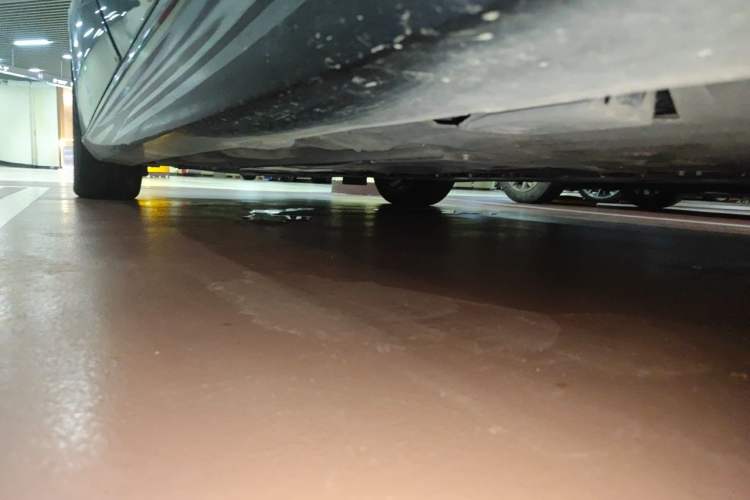 Used Volvo V60 2024 B5 Zhiyuan Luxury Edition Chassis Rear Left
