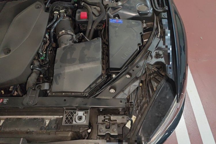 Used Volvo V60 2024 B5 Zhiyuan Luxury Edition Engine Bay Left