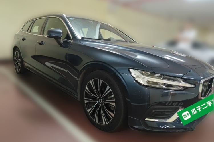 Used Volvo V60 2024 B5 Zhiyuan Luxury Edition Front Right 45 Deg