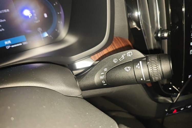 Used Volvo V60 2024 B5 Zhiyuan Luxury Edition Vehicle Key