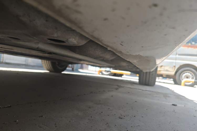 Used Volvo V60 2024 B5 Zhiyuan Luxury Edition Chassis Front Left