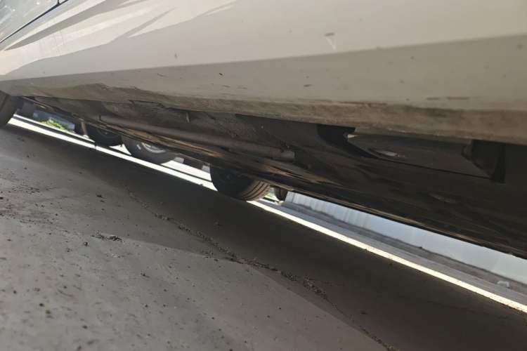 Used Volvo V60 2024 B5 Zhiyuan Luxury Edition Chassis Rear Left