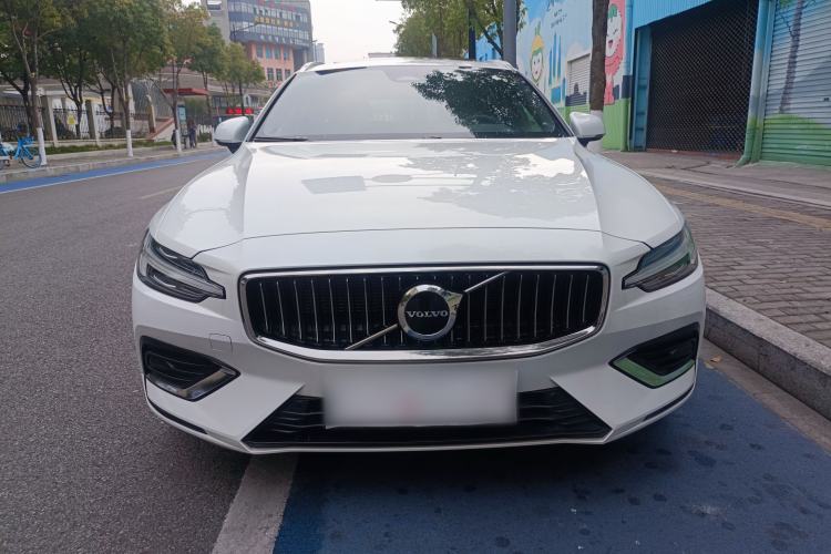 Used Volvo V60 2024 B5 Zhiyuan Luxury Edition Exterior 1