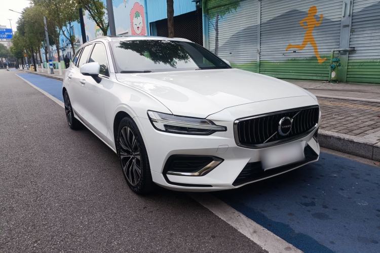 Used Volvo V60 2024 B5 Zhiyuan Luxury Edition Exterior 2