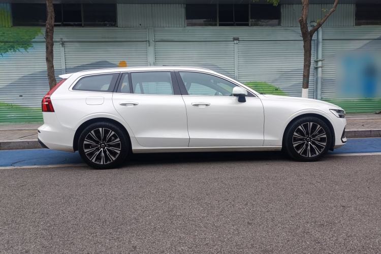 Used Volvo V60 2024 B5 Zhiyuan Luxury Edition Exterior 4