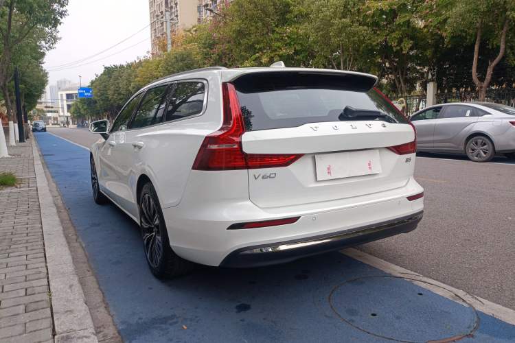 Used Volvo V60 2024 B5 Zhiyuan Luxury Edition Exterior 5