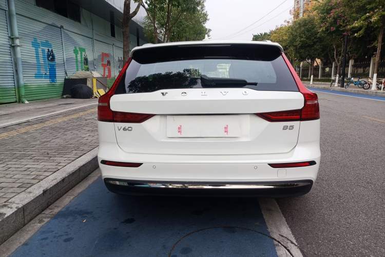 Used Volvo V60 2024 B5 Zhiyuan Luxury Edition Exterior 6