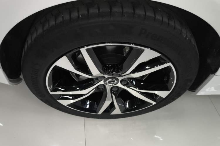 Used Volvo V60 2024 B5 Zhiyuan Sport Edition Exterior 8