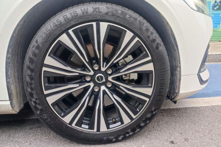 Used Volvo V60 2024 B5 Zhiyuan Luxury Edition Exterior 9