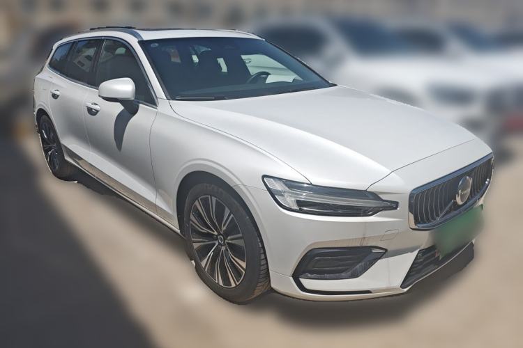 Used Volvo V60 2024 B5 Zhiyuan Luxury Edition Front Right 45 Deg