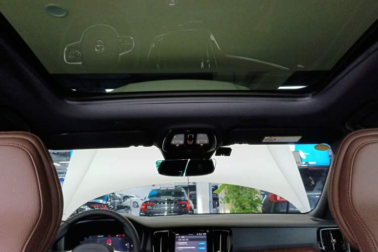 Used Volvo V60 2024 B5 Zhiyuan Luxury Edition Headliner