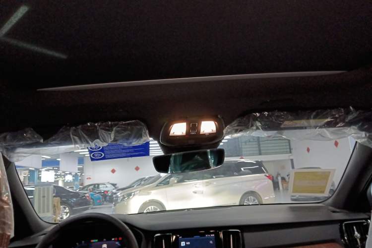 Used Volvo V60 2024 B5 Zhiyuan Luxury Edition Headliner