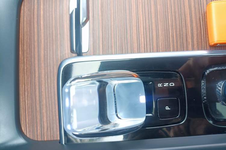 Used Volvo V60 2024 B5 Zhiyuan Luxury Edition Interior 15