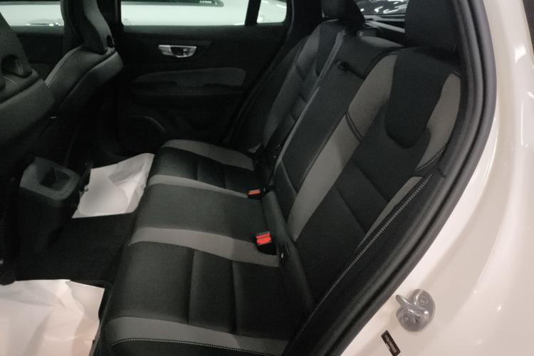 Used Volvo V60 2024 B5 Zhiyuan Sport Edition Interior 4