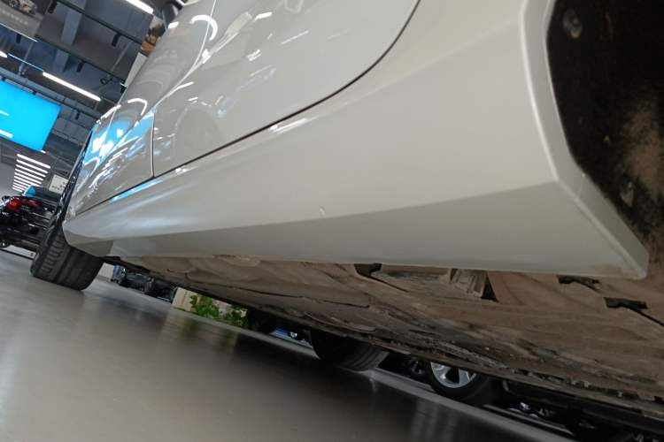 Used Volvo V60 2024 B5 Zhiyuan Luxury Edition Left Side Sill