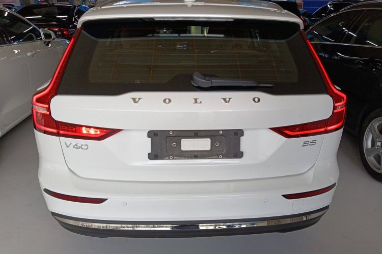 Used Volvo V60 2024 B5 Zhiyuan Luxury Edition Rear