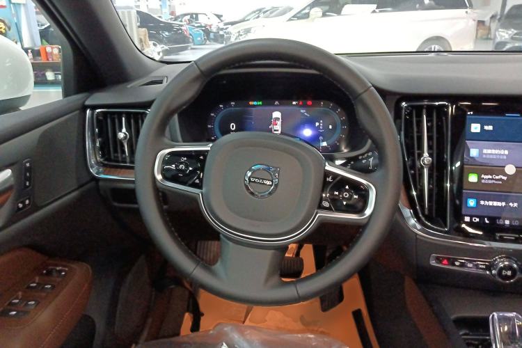Used Volvo V60 2024 B5 Zhiyuan Luxury Edition Steering Wheel