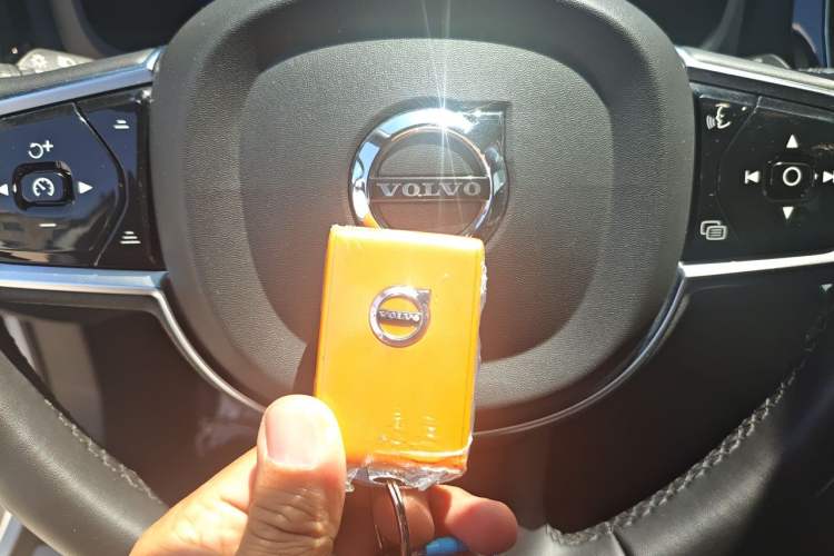 Used Volvo V60 2024 B5 Zhiyuan Luxury Edition Vehicle Key