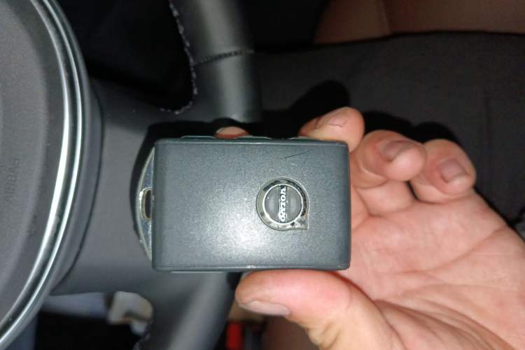 Used Volvo V60 2024 B5 Zhiyuan Luxury Edition Vehicle Key