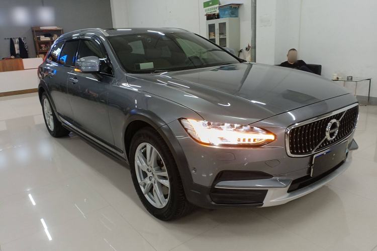 Used Volvo V90 2017 Cross Country T5 AWD Smart Range Edition Exterior 1