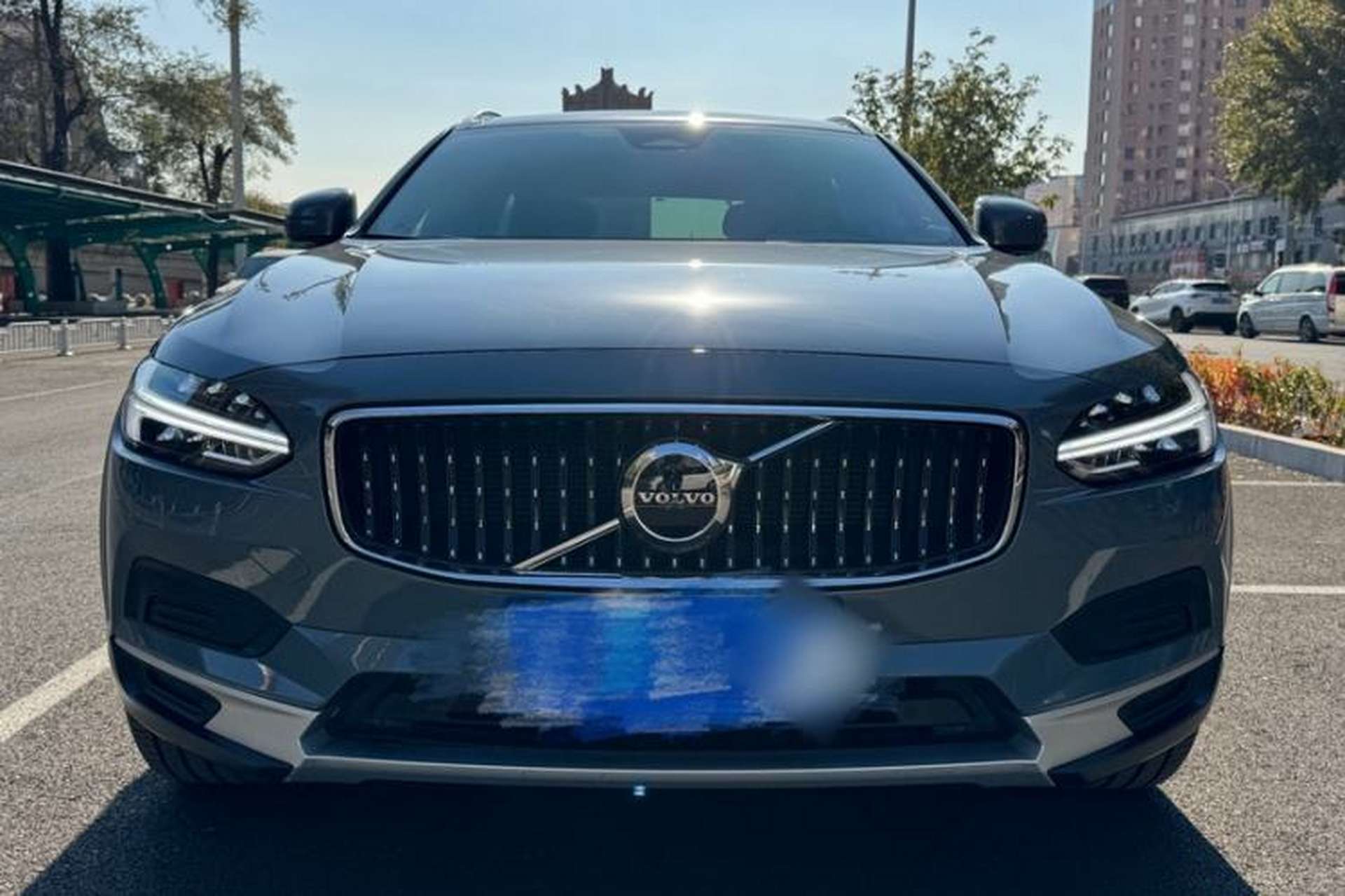 Used Volvo V90 2022 Cross Country B5 AWD Smart Range Edition Exterior 4