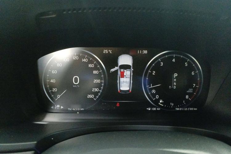Used Volvo V90 2017 Cross Country T5 AWD Smart Range Edition Instrument Cluster