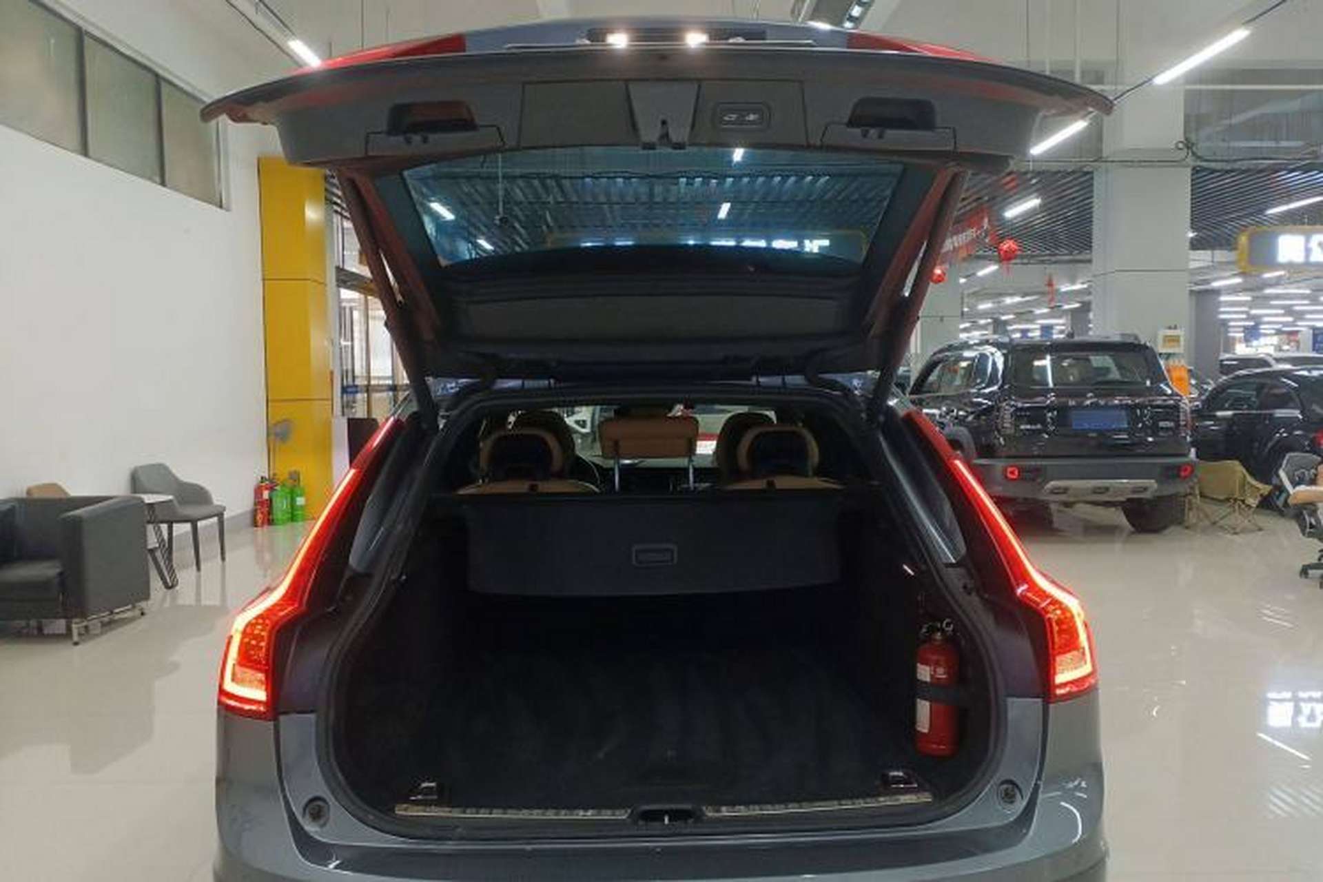 Used Volvo V90 2017 Cross Country T5 AWD Smart Range Edition Trunk