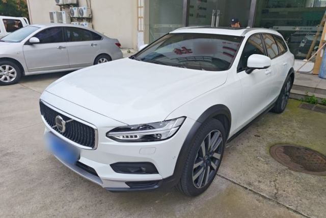 Used Volvo V90 2021 Cross Country B5 AWD Prestige Edition