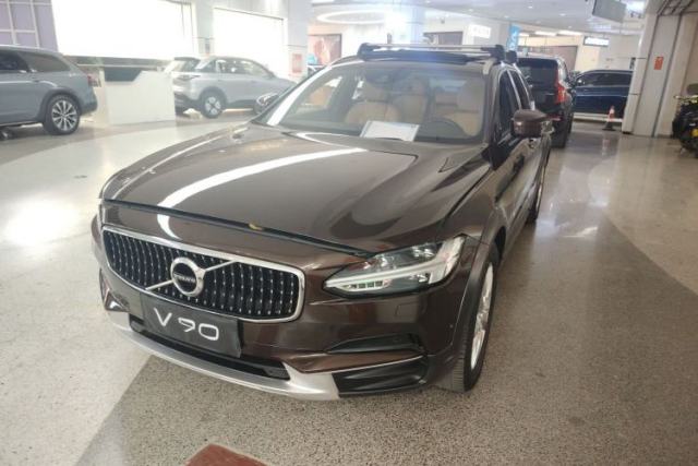 Used Volvo V90 2017 Cross Country T5 AWD Smart Range Edition