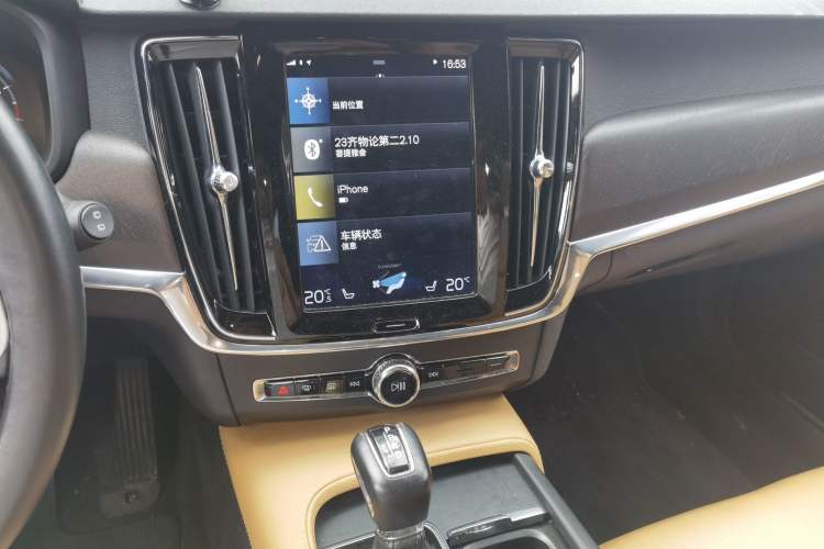 Used Volvo V90 2017 Cross Country T5 AWD Smart Range Edition Audio And AC Panel
