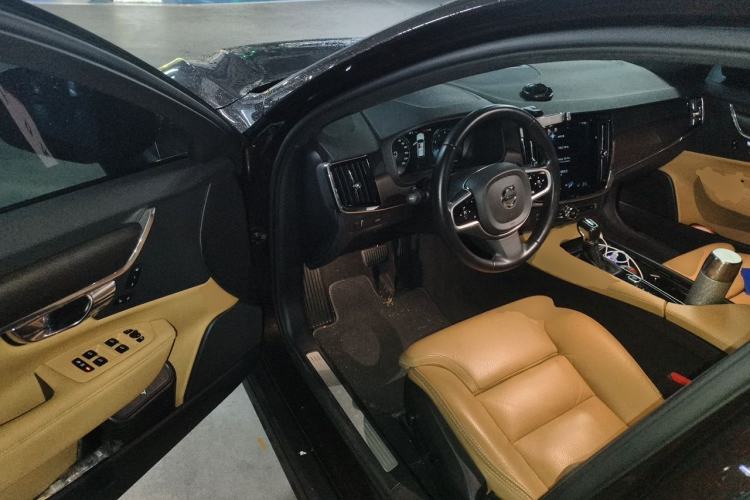 Used Volvo V90 2017 Cross Country T5 AWD Smart Range Edition Driver Seat