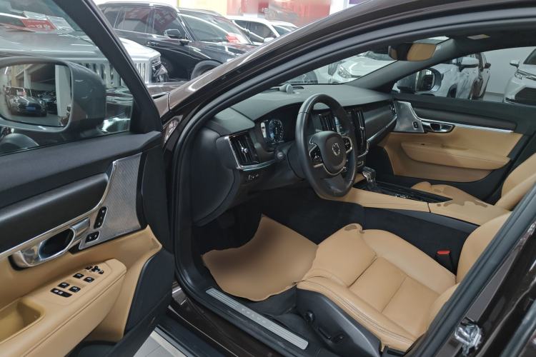 Used Volvo V90 2017 Cross Country T5 AWD Smart Range Edition Driver Seat