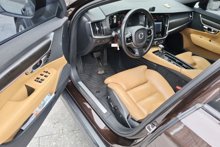 Used Volvo V90 2017 Cross Country T5 AWD Smart Range Edition Driver Seat