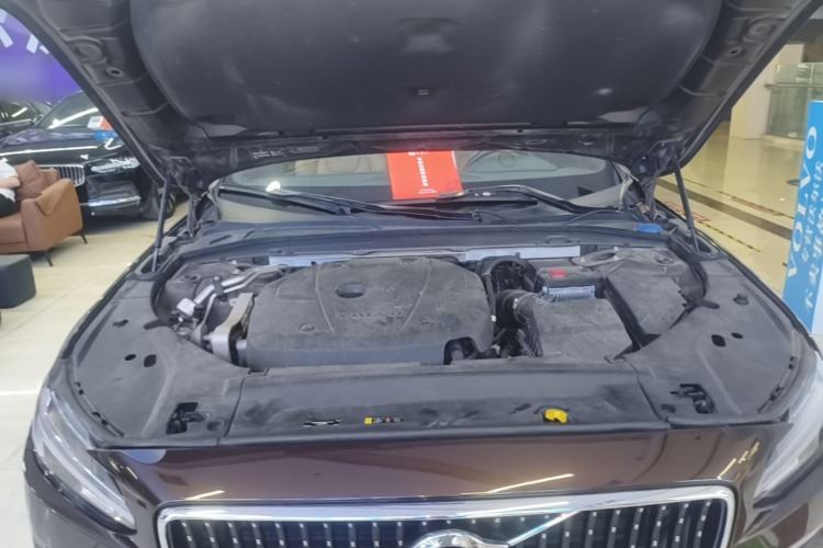 Used Volvo V90 2017 Cross Country T5 AWD Smart Range Edition Engine Bay