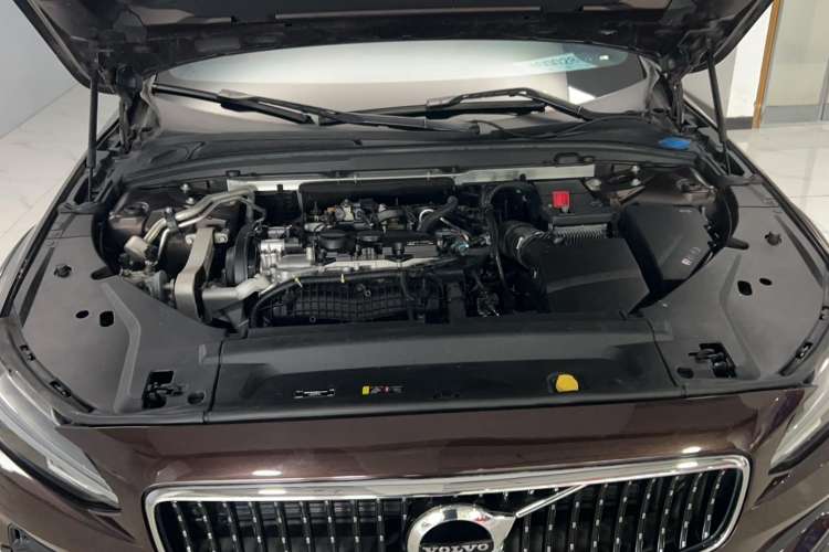 Used Volvo V90 2017 Cross Country T5 AWD Smart Range Edition Engine Bay