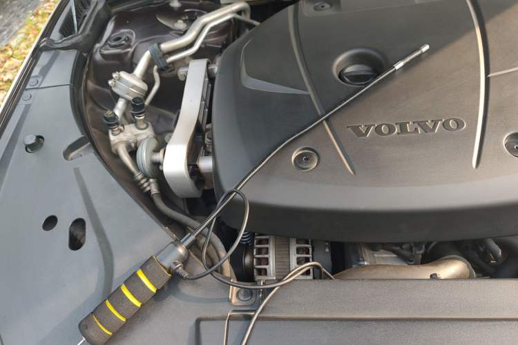 Used Volvo V90 2017 Cross Country T5 AWD Prestige Edition Engine Bay Right