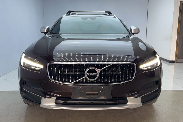 Used Volvo V90 2017 Cross Country T5 AWD Smart Range Edition Exterior 1