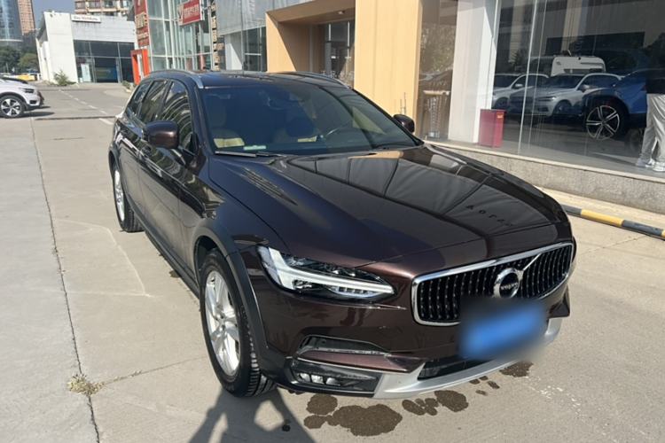 Used Volvo V90 2017 Cross Country T5 AWD Smart Range Edition Exterior 2