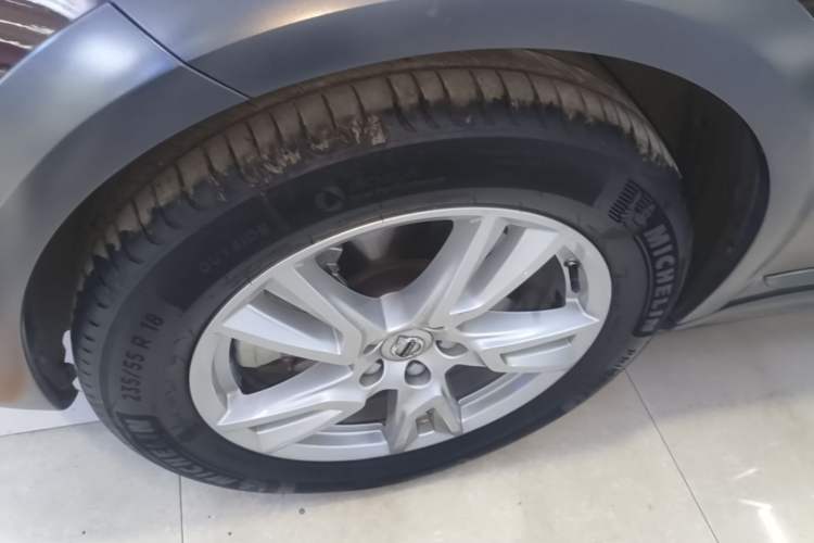 Used Volvo V90 2017 Cross Country T5 AWD Smart Range Edition Exterior 4