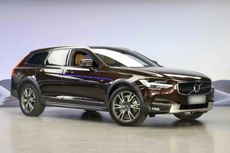 Used Volvo V90 2017 Cross Country T5 AWD Prestige Edition Exterior 5