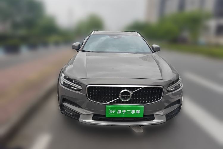 Used Volvo V90 2017 Cross Country T5 AWD Prestige Edition Front
