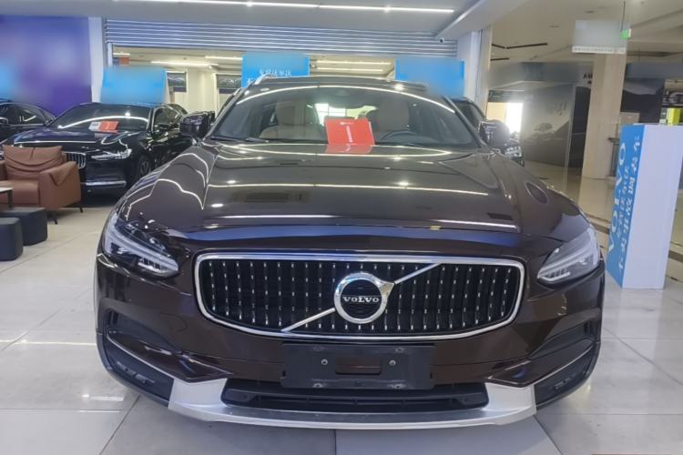 Used Volvo V90 2017 Cross Country T5 AWD Smart Range Edition Front