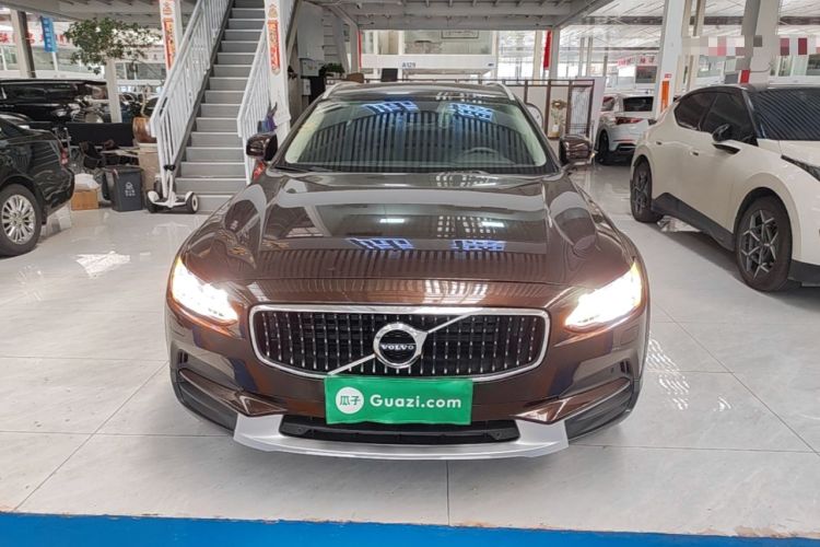 Used Volvo V90 2017 Cross Country T5 AWD Smart Range Edition Front