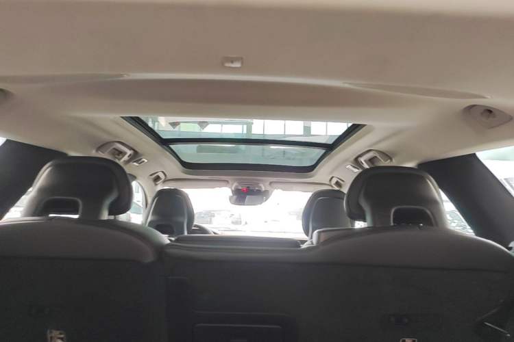 Used Volvo V90 2017 Cross Country T5 AWD Smart Range Edition Headliner